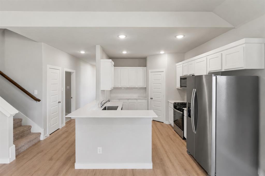 1826 Balfour Bend