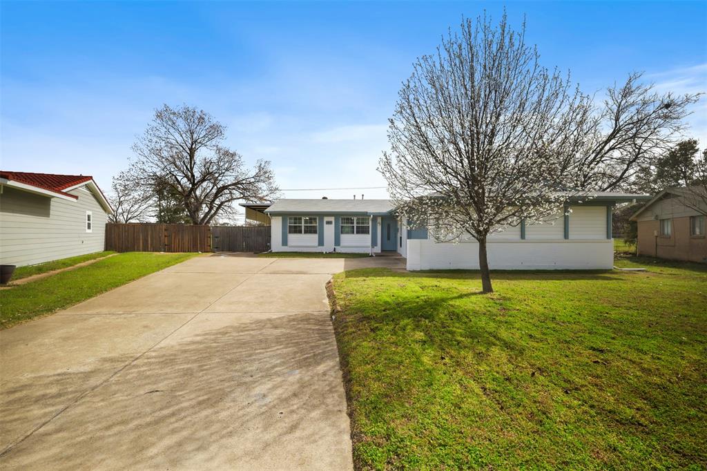 2810 Lowell Drive