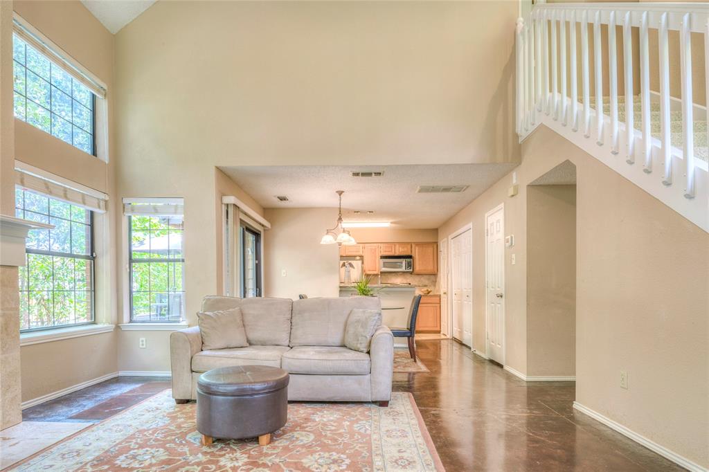 422 Santa Fe Trail 11