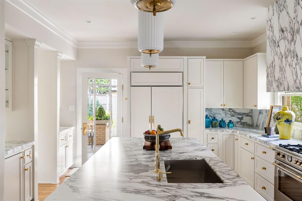 Second Instl Kessler Park - Residential