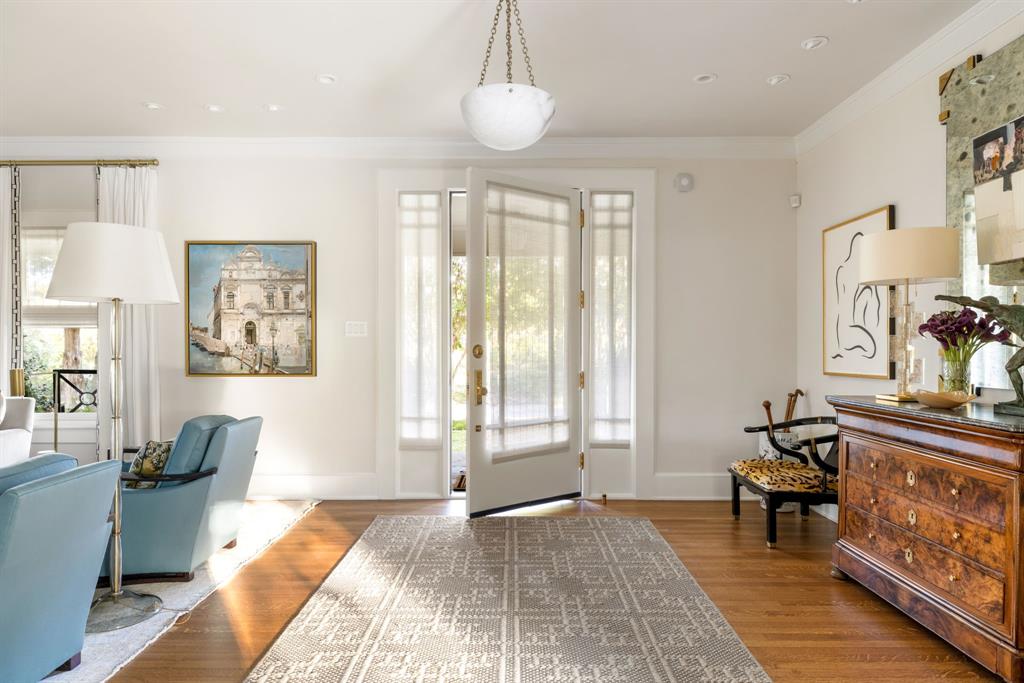 1203 N Windomere Avenue