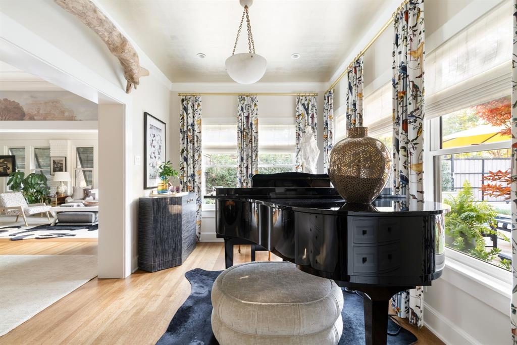 Second Instl Kessler Park - Residential