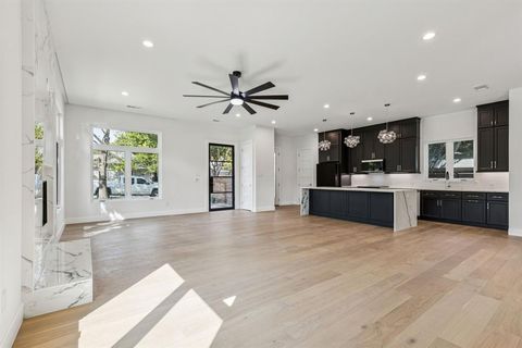 Tiny photo for 900 Haines Avenue, Dallas, TX 75208 (MLS # 21074976)
