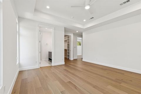 Tiny photo for 900 Haines Avenue, Dallas, TX 75208 (MLS # 21074976)