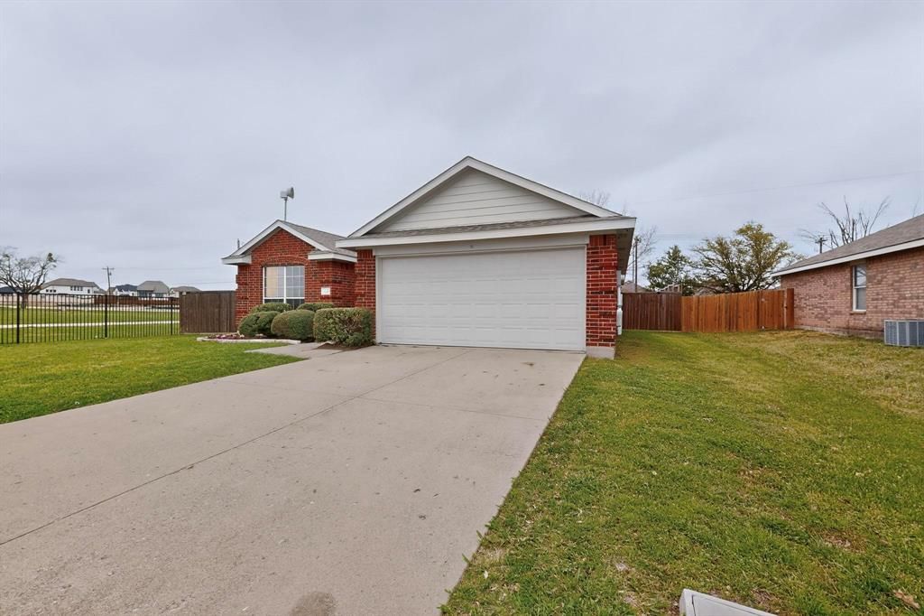Photo of 3000 Spruce Street, Royse City, TX 75189 (MLS # 21208247)