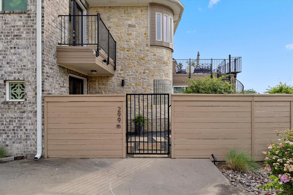 299 Harborview Drive