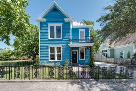 Photo of 2316 Park Street, Greenville, TX 75401 (MLS # 21327882)
