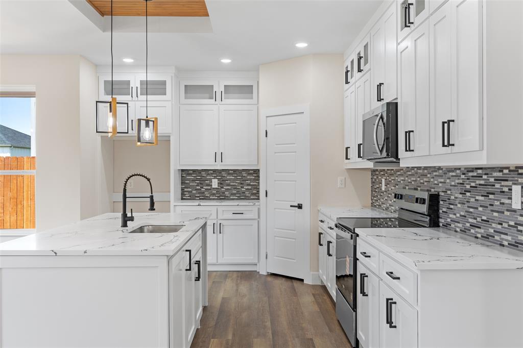 Canyon Creek III - Residential