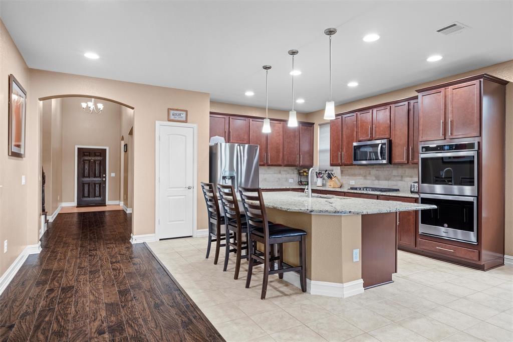 2812 Lamont Court