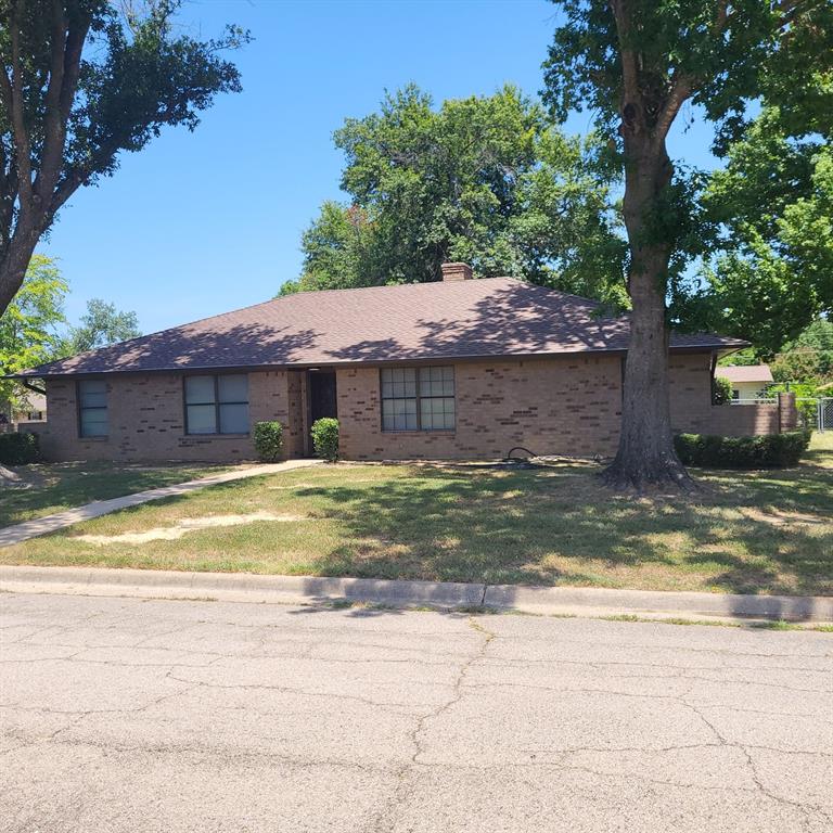1429 Live Oak Street