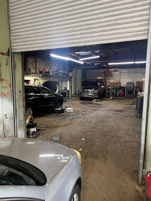 Thompson H D Add - Commercial Lease