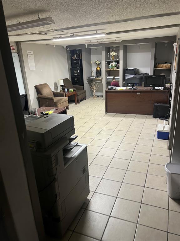 Thompson H D Add - Commercial Lease