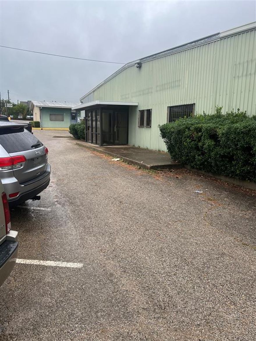 this place been used as logistic company since 2012 till today. 9400 sf building including offices with 4 pays to word on you trucks and cars also there is a big land in the back where u can use it as trucks rental parking lot