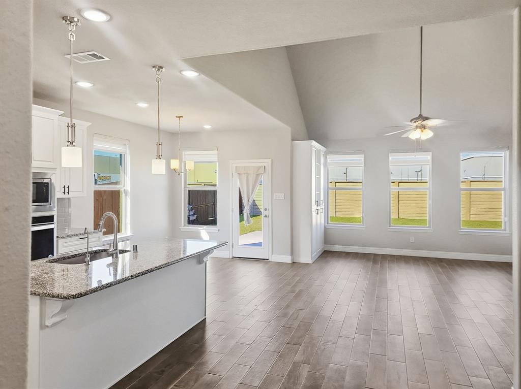 Woodbridge Ph 21b - Residential Lease