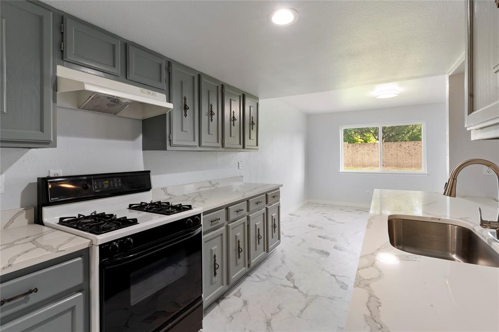 1007 Elk Grove Drive