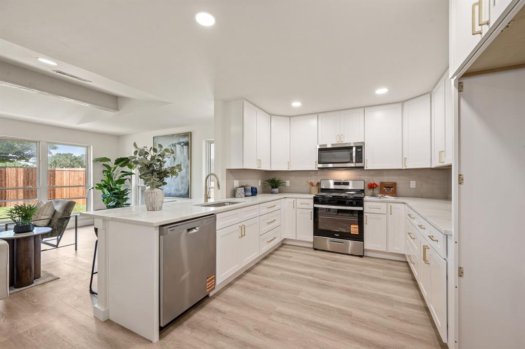 3421 Lynbrook Drive