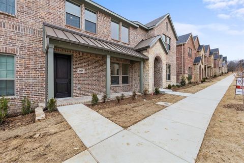 Photo of 1329 Ethan Drive, Flower Mound, TX 75028 (MLS # 21243636)