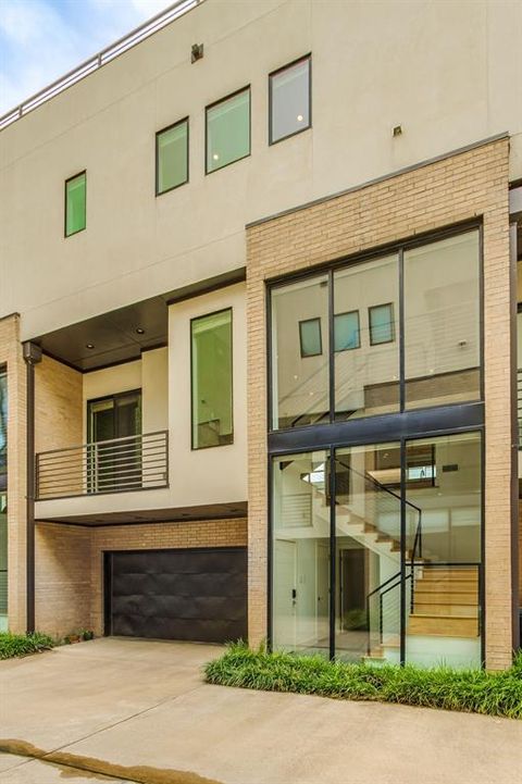 1847 Summit Avenue 2B Dallas TX 75206