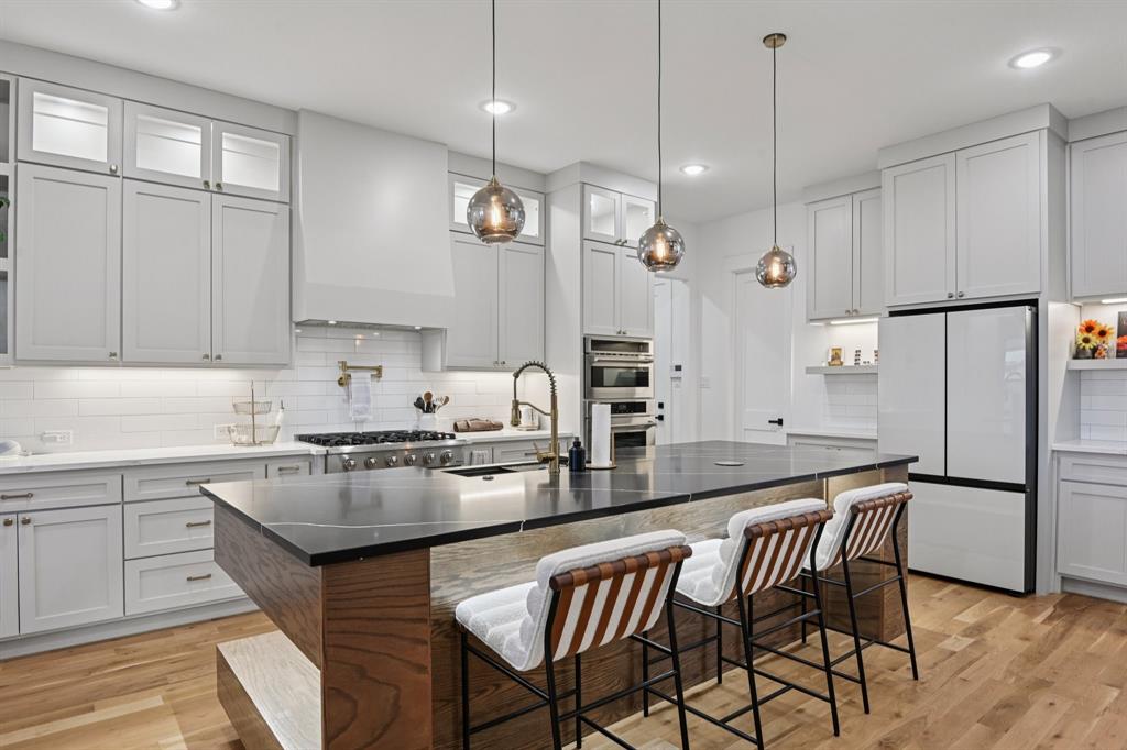 MOORES LAKE ESTATES PHASE 1 - Residential