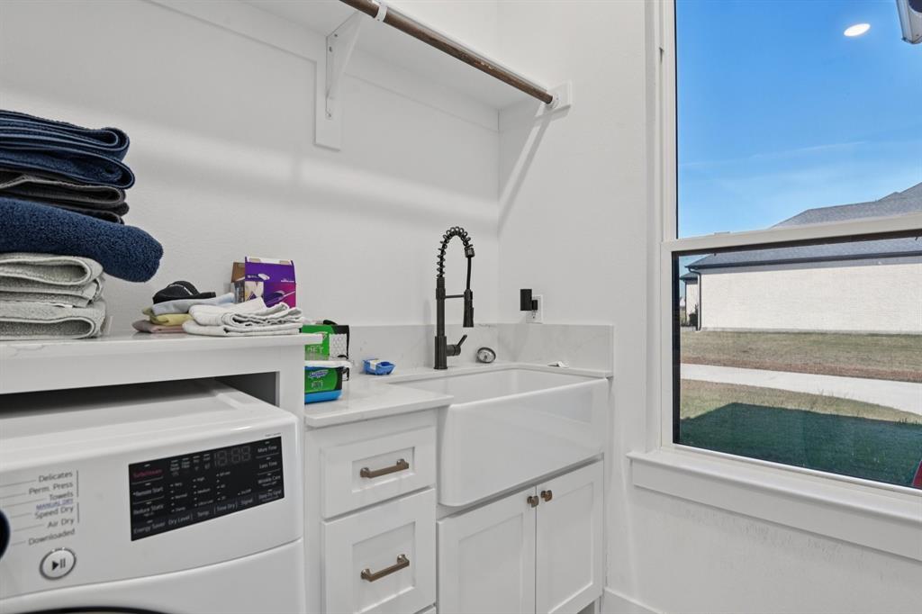 MOORES LAKE ESTATES PHASE 1 - Residential