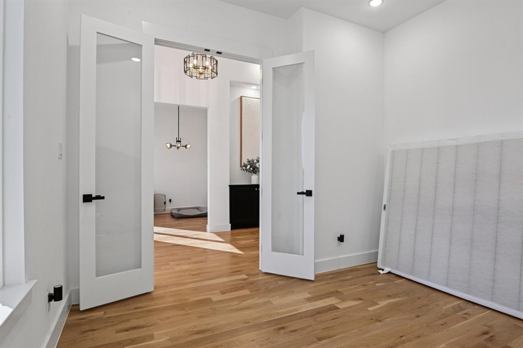 MOORES LAKE ESTATES PHASE 1 - Residential