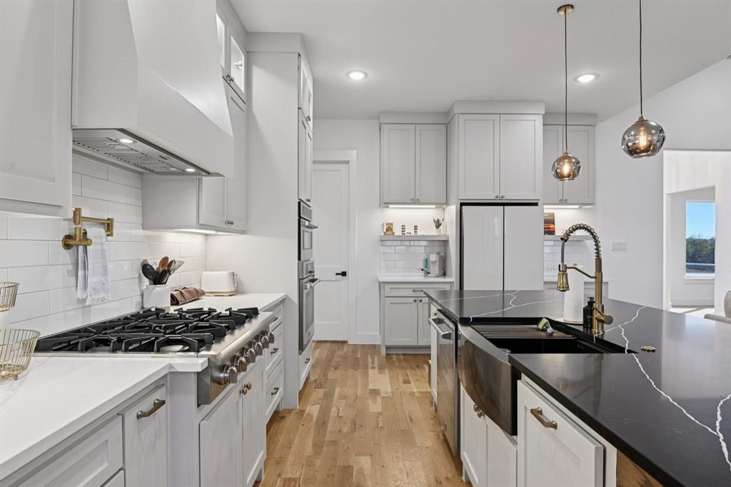 MOORES LAKE ESTATES PHASE 1 - Residential