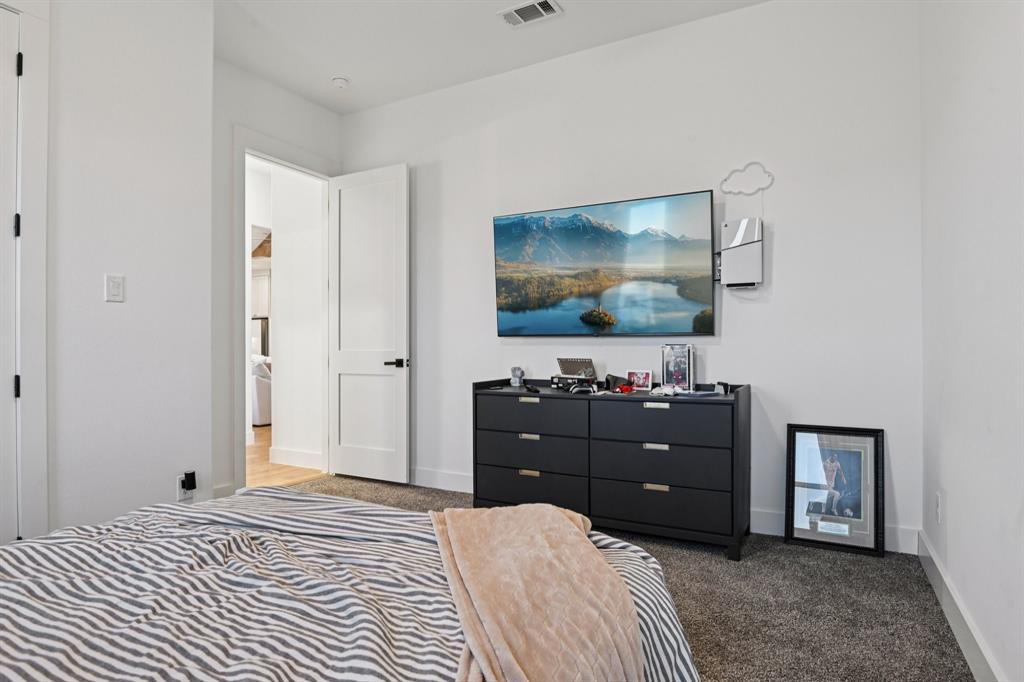 MOORES LAKE ESTATES PHASE 1 - Residential