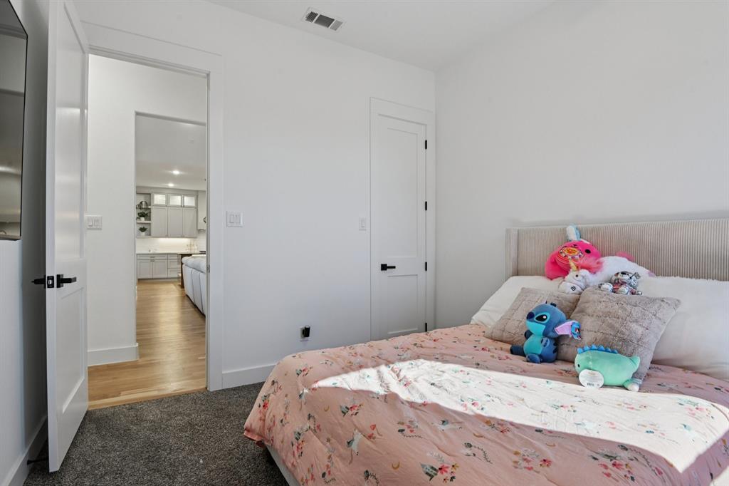 MOORES LAKE ESTATES PHASE 1 - Residential