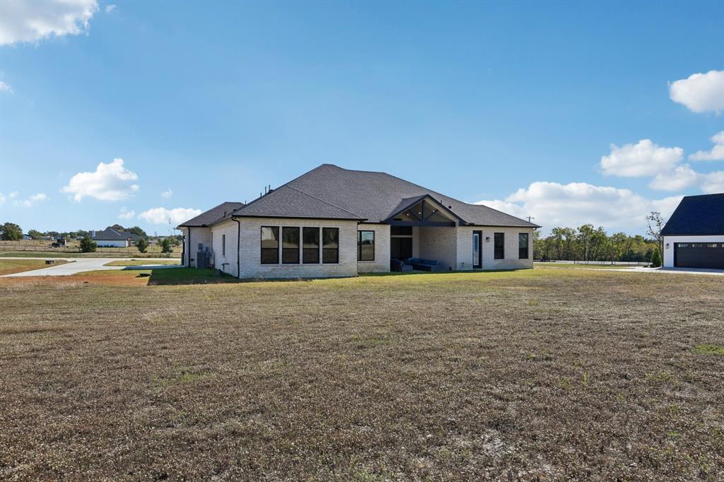 MOORES LAKE ESTATES PHASE 1 - Residential