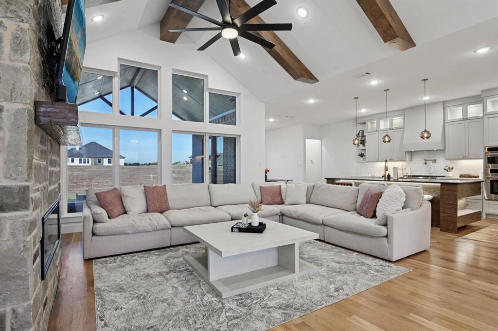 MOORES LAKE ESTATES PHASE 1 - Residential