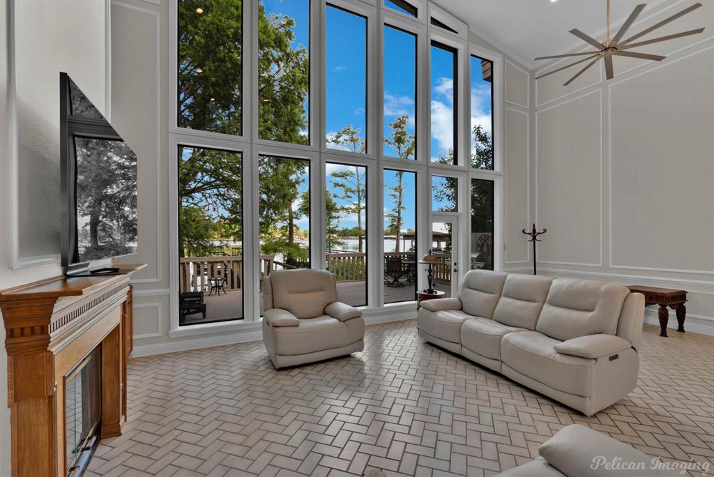 5755 Lakefront Drive