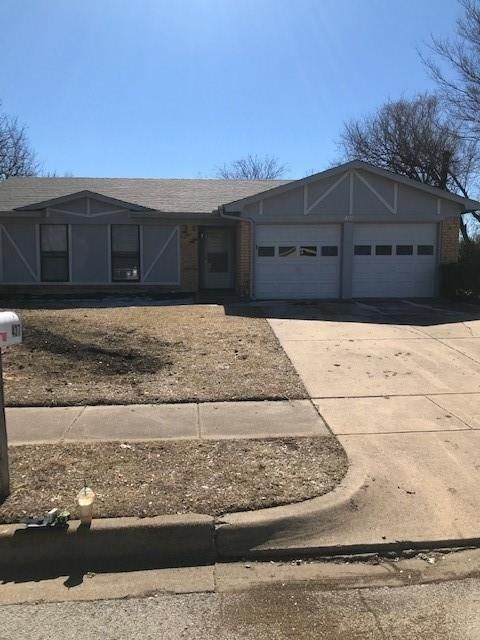Photo of 437 Meadow Street, Saginaw, TX 76179 (MLS # 21197704)