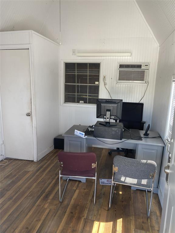 1506 S State Highway 121