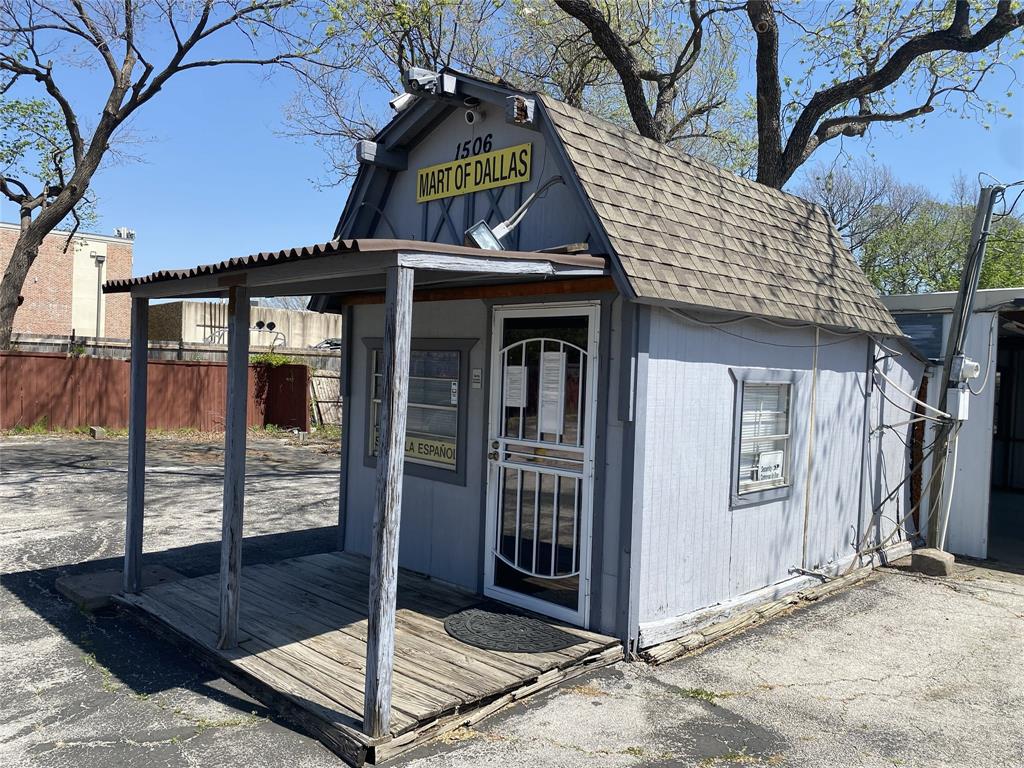 1506 S State Highway 121