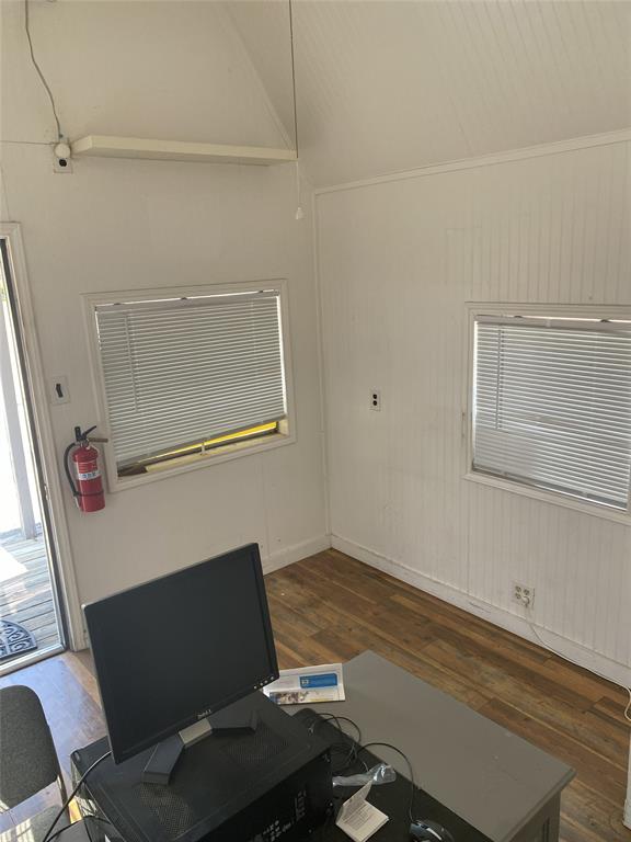 1506 S State Highway 121