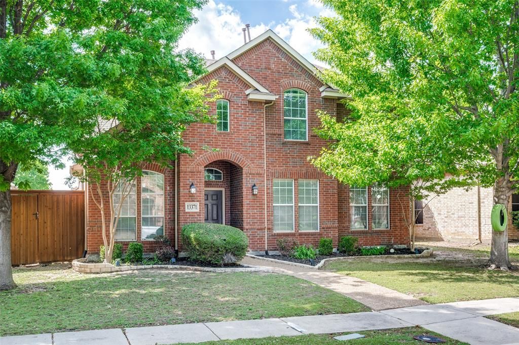 Photo of 13371 Lime Ridge Drive, Frisco, TX 75033 (MLS # 21239675)