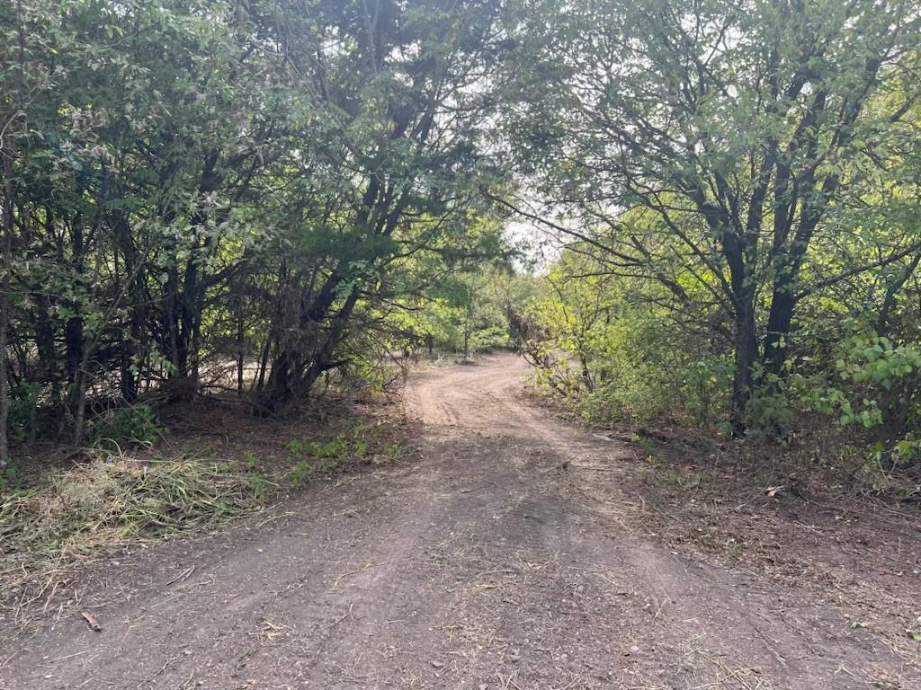 Pollard Kirkland - Land