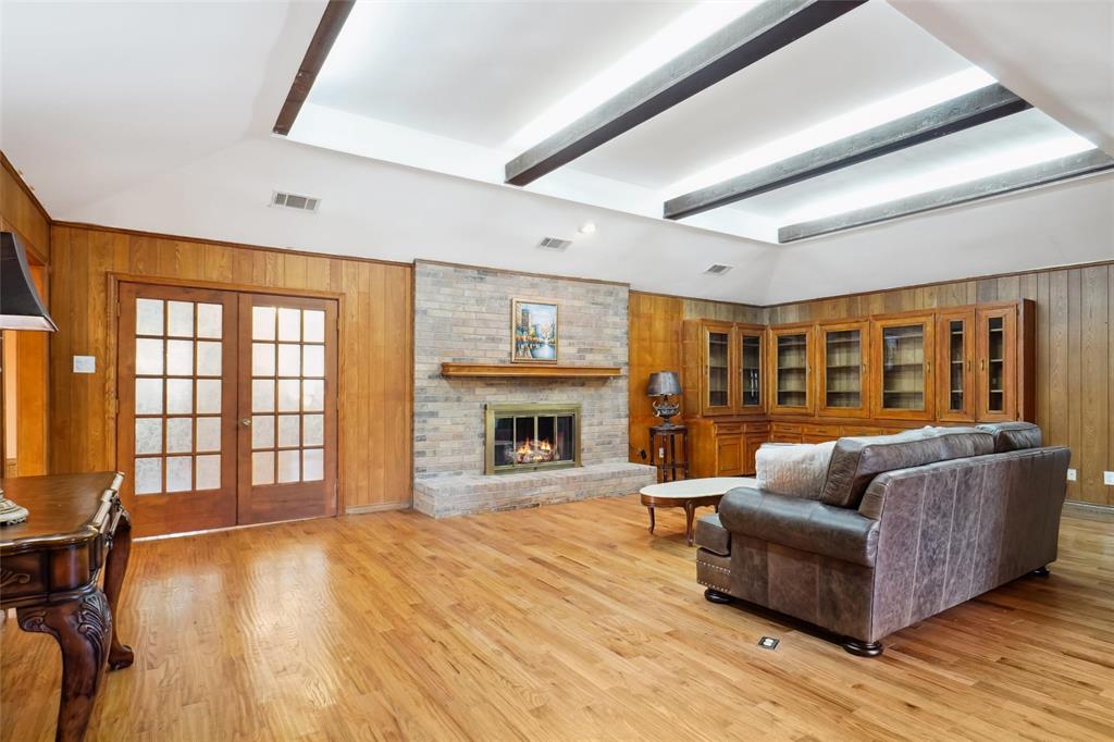 2833 S Country Club Road