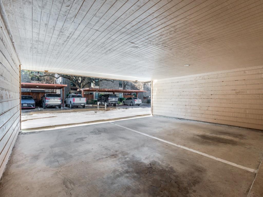 Preston Oaks Crossing Condos 01 & 02 - Residential