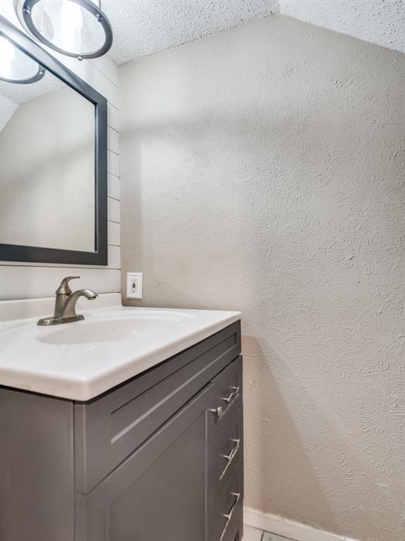 Preston Oaks Crossing Condos 01 & 02 - Residential