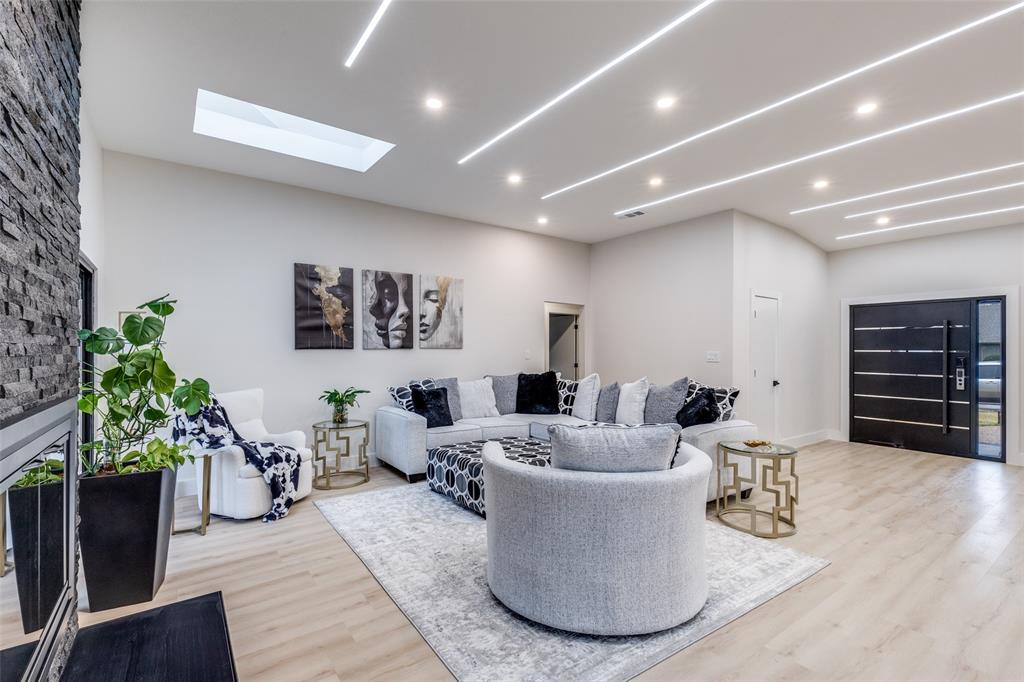 3333 Therondunn Drive