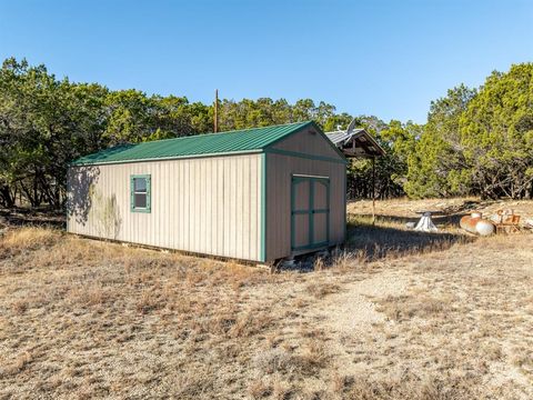 A home in Evant