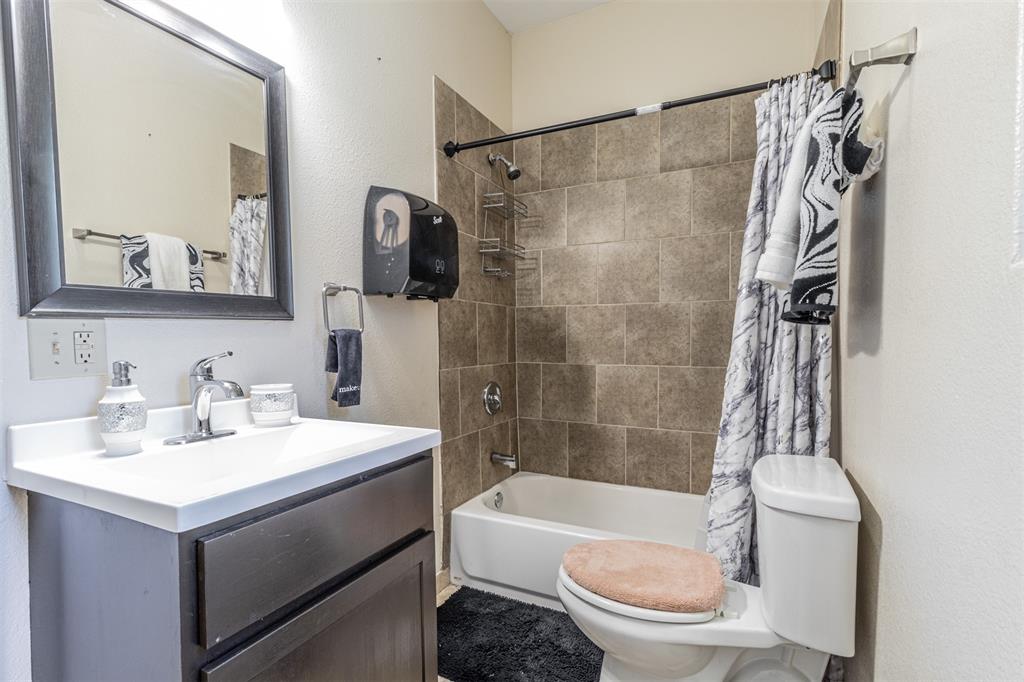 Dallas Land & Loan 03 - Residential