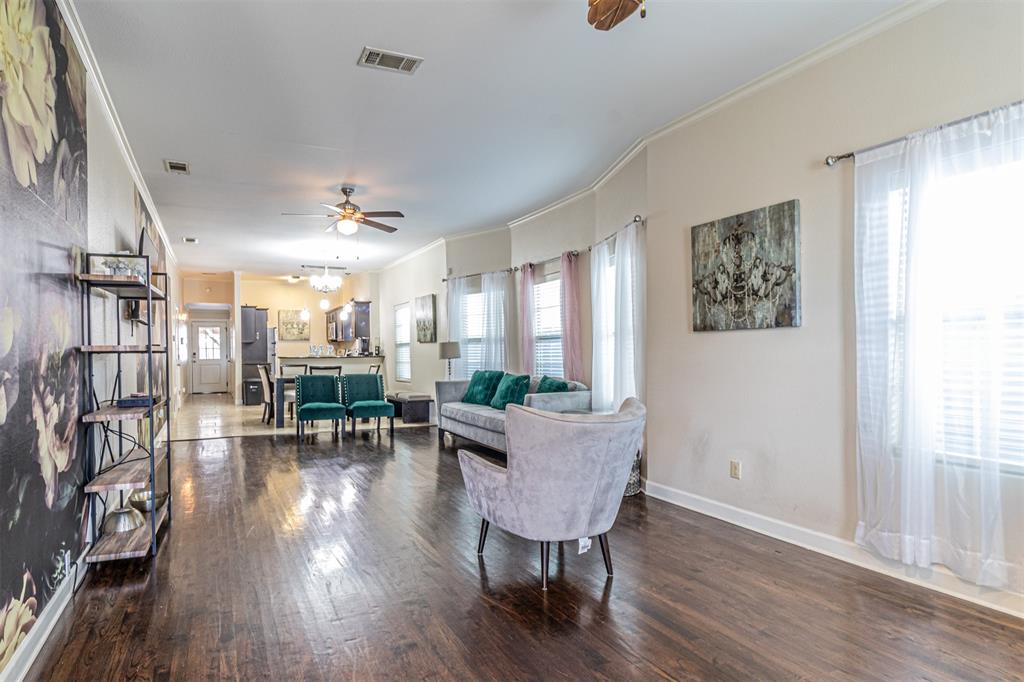 825 W 12th Street
