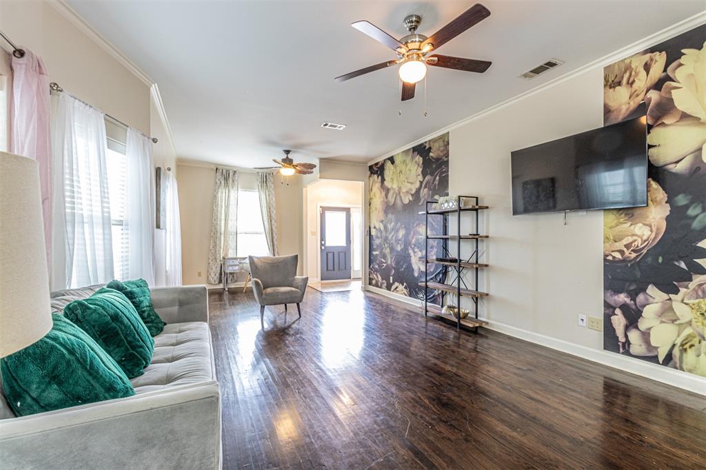 825 W 12th Street