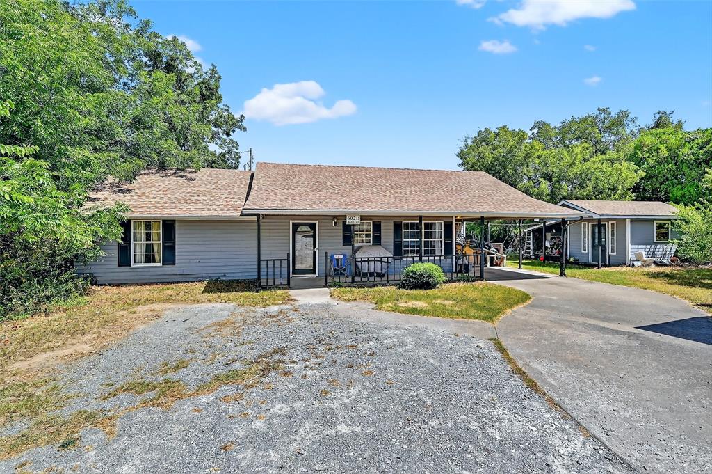 602 1/2 W Grand Street