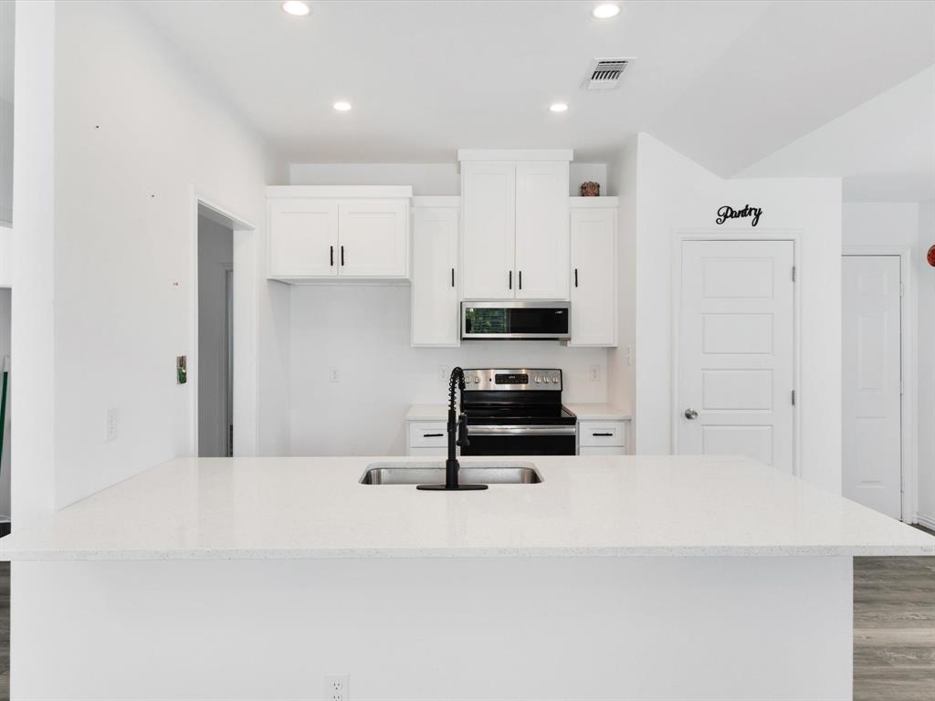 Fairview Ennis-Rev - Residential
