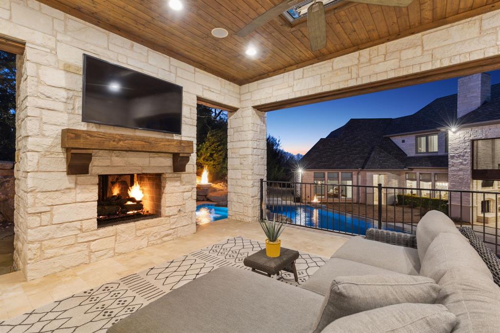 1021 Three Oaks Drive