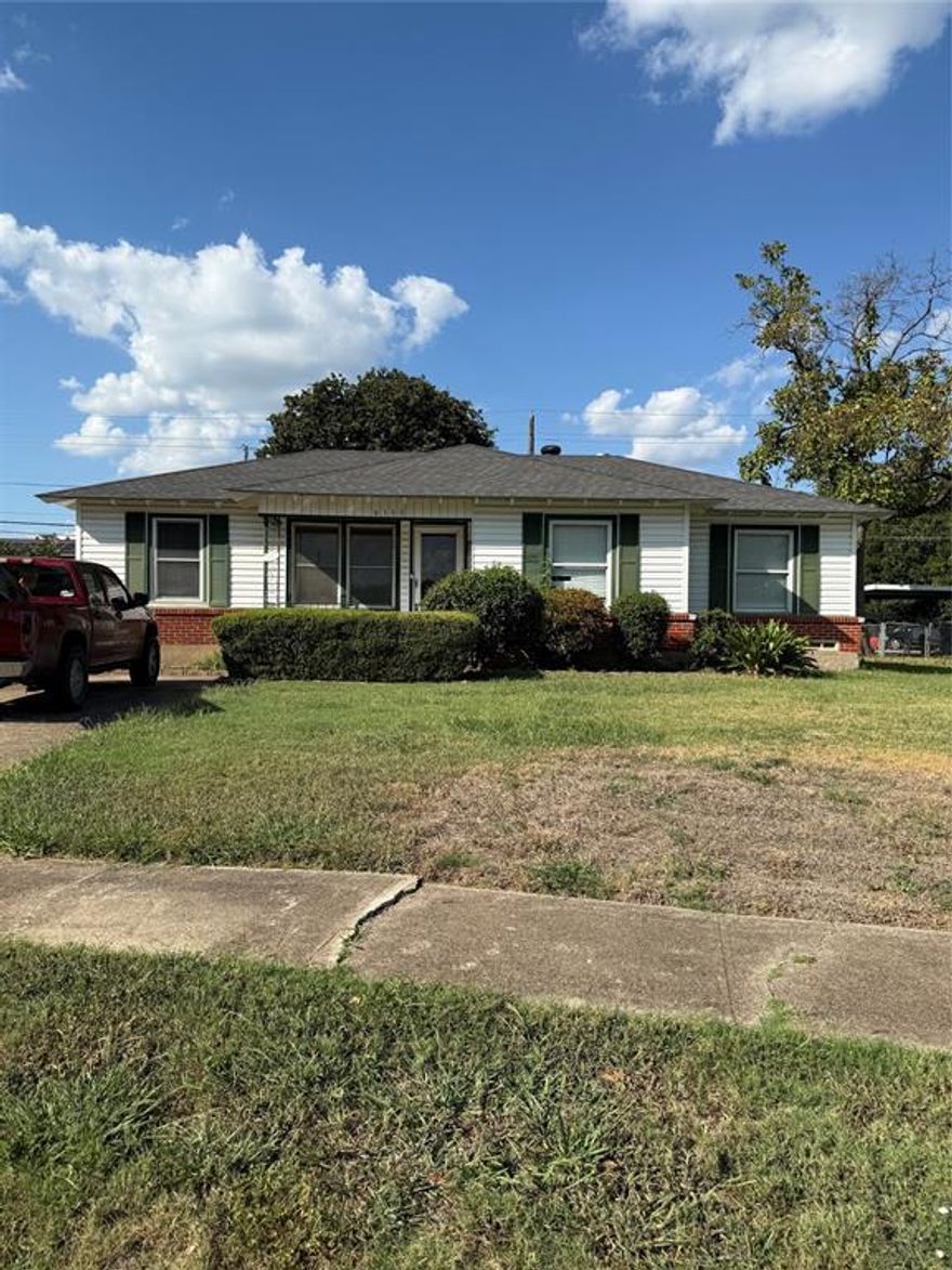 Charming 3-bedroom, 1.5-bath home in Pleasant Grove! This cozy property is a wonderful starter home for first-time buyers, offering comfortable living spaces and plenty of potential to make it your own. Ideally located close to grocery stores, shopping, and everyday conveniences, this home combines comfort with convenience. Motivated sellers are ready to make a deal—don’t miss this opportunity!