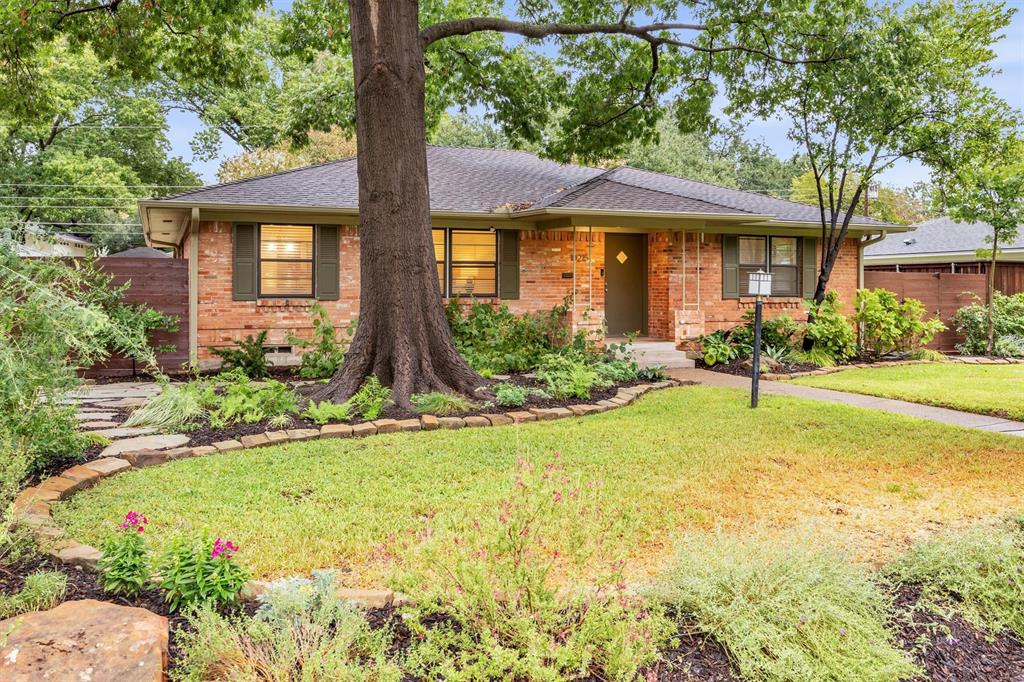 10215 Vinemont Street